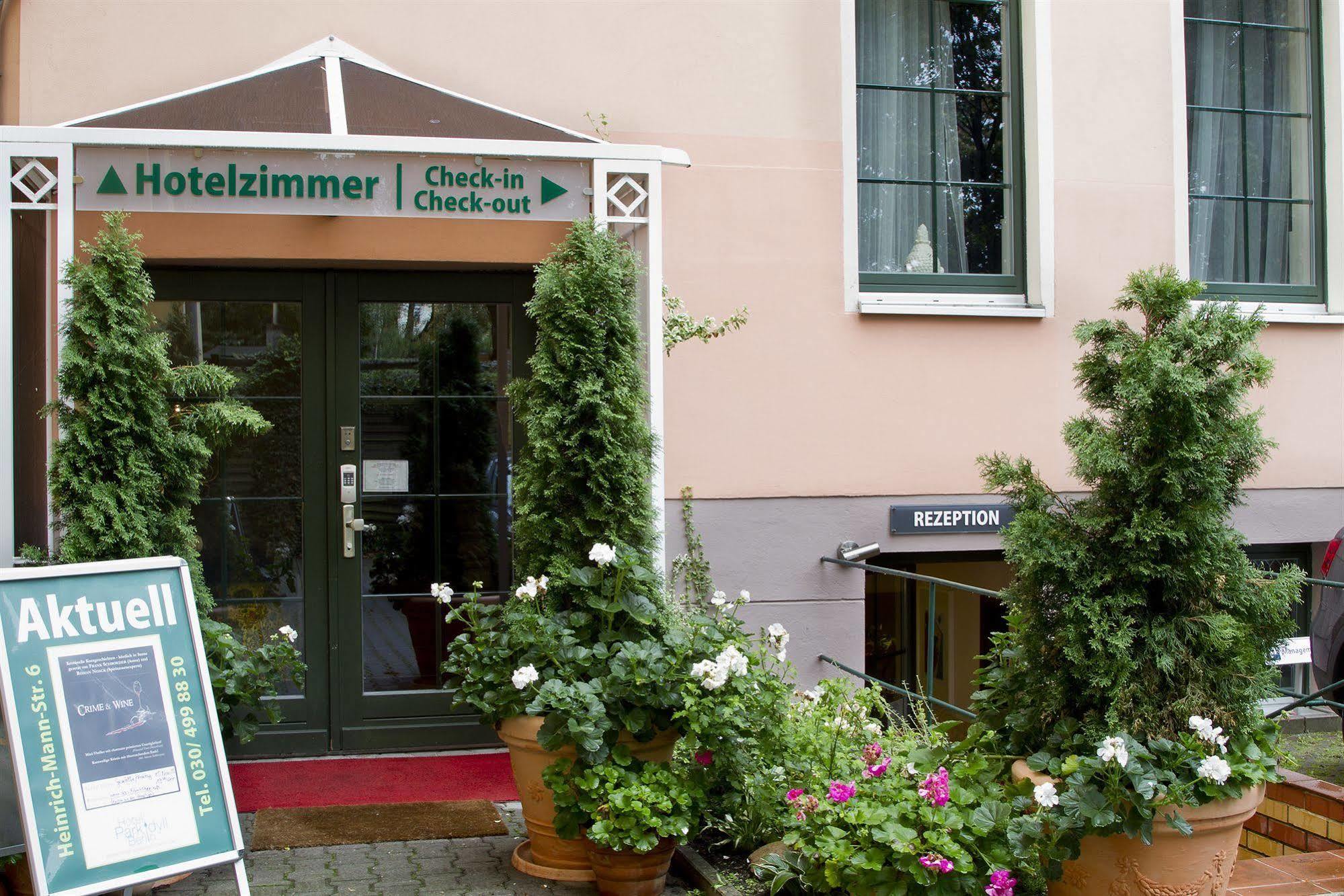 Hotel Parkidyll Берлин Екстериор снимка