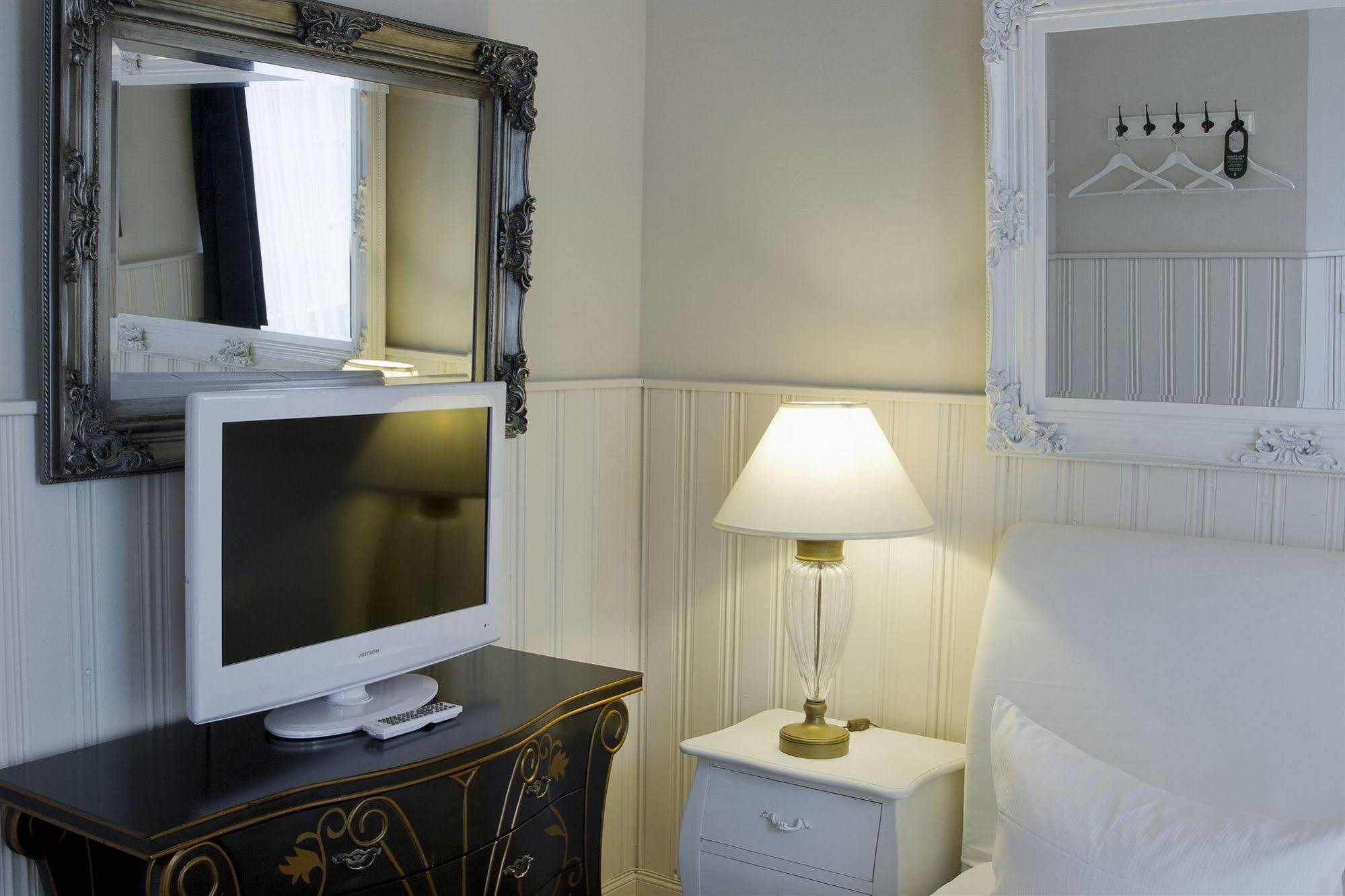 Hotel Parkidyll Берлин Екстериор снимка